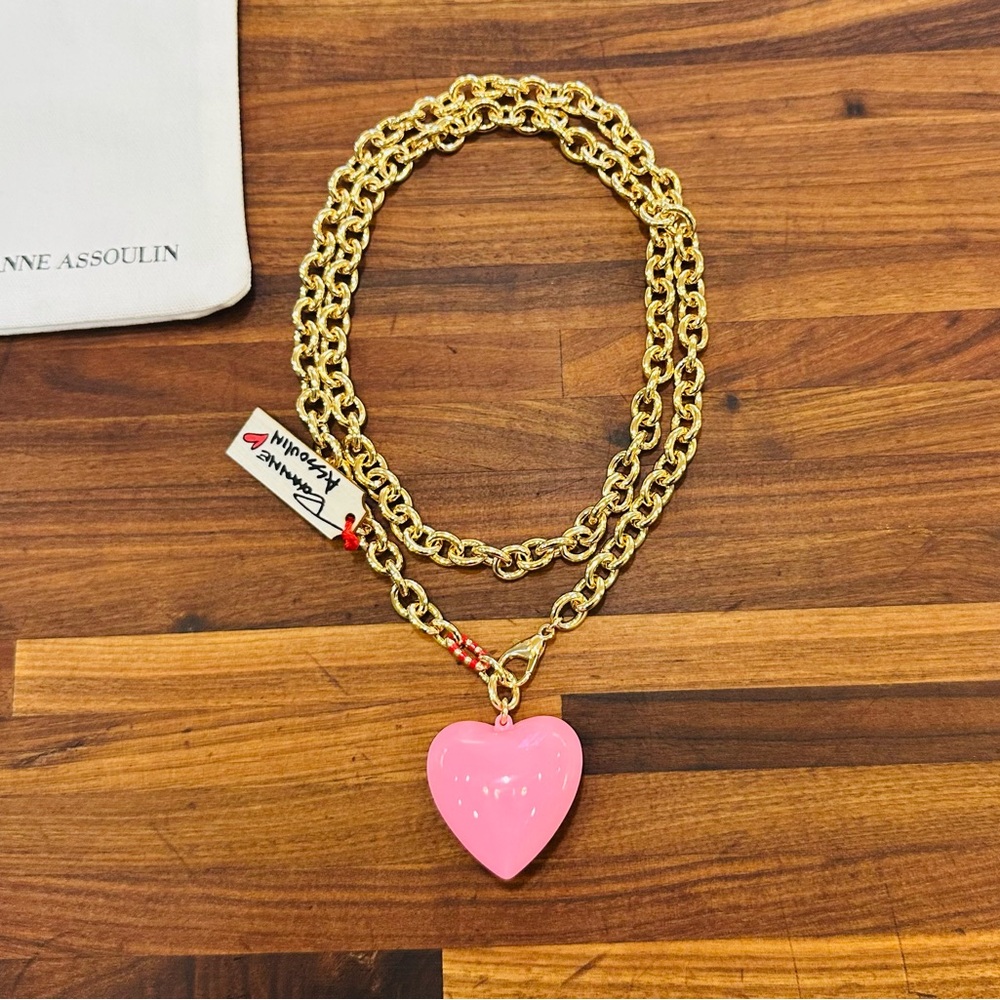 NWT - Roxanne Assoulin Big Puffy Heart Necklace - Pink